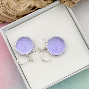 Boucles d'oreilles en verre transparent violet - technique Murano