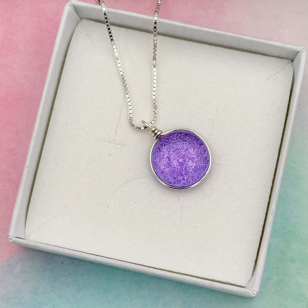 Collier Pendentif violet transparent en verre dichroïque - technique Murano