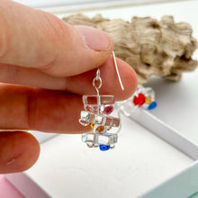 Charger l&#39;image dans la galerie, Boucle d&#39;oreille verre et argent - Collection LEGO
