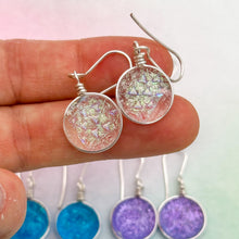 Charger l&#39;image dans la galerie, Lot3 de 9  Boucles d&#39;oreilles en verre dichroique

