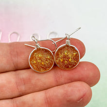 Charger l&#39;image dans la galerie, Lot3 de 9  Boucles d&#39;oreilles en verre dichroique
