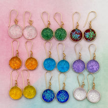 Charger l&#39;image dans la galerie, Lot3 de 9  Boucles d&#39;oreilles en verre dichroique
