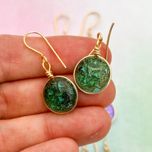 Charger l&#39;image dans la galerie, Lot3 de 9  Boucles d&#39;oreilles en verre dichroique
