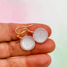 Charger l&#39;image dans la galerie, Lot3 de 9  Boucles d&#39;oreilles en verre dichroique
