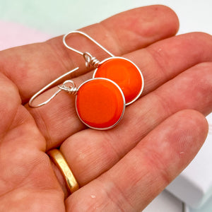 Boucles d'oreilles en verre opaque orange - technique Murano