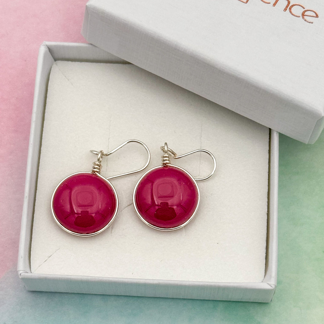 Boucles d'oreilles en verre opaque rose foncé - technique Murano