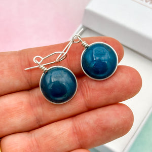Boucles d'oreilles en verre opaque bleu canard - technique Murano
