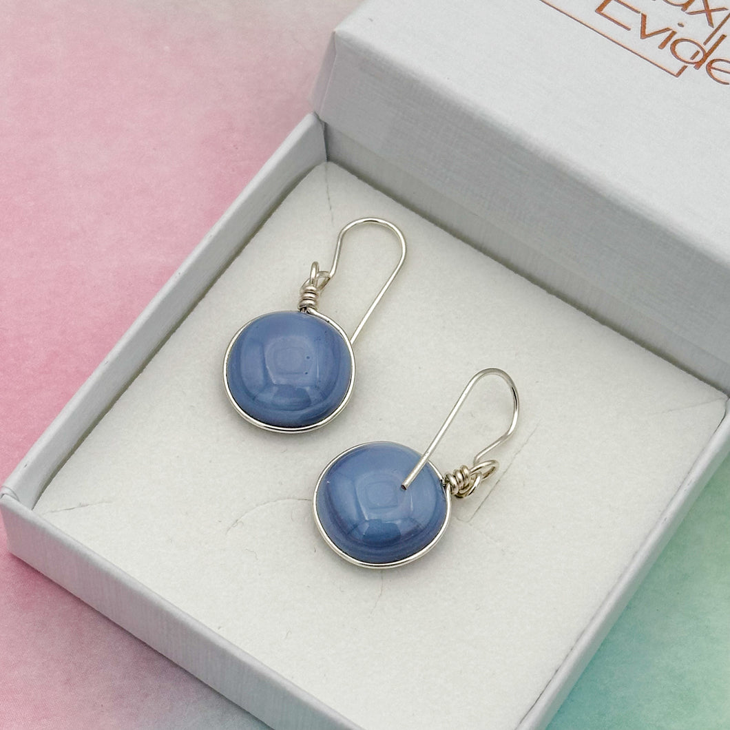Boucles d'oreilles en verre opaque mauve - technique Murano