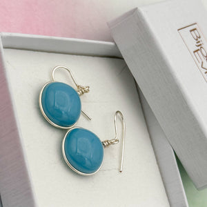 Boucles d'oreilles en verre opaque bleu gris - technique Murano