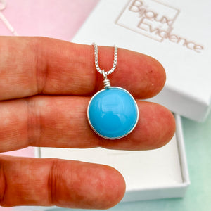Collier Pendentif en verre opaque bleu turquoise - technique Murano