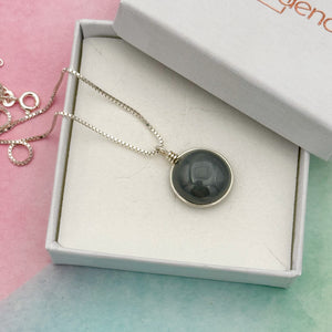 Collier Pendentif en verre opaque gris foncé - technique Murano