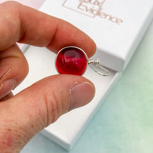 Collier Pendentif en verre transparent couleur grenat - technique Murano