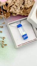 Laden Sie das Bild in den Galerie-Viewer, Pendentif Trait Abstrait
