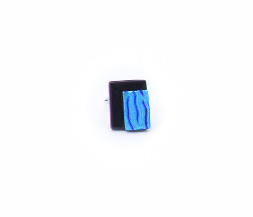 Bg-BAU-7-Bague-bauhaus-argent-verre-fusion-thermoformage-artisanale-bijoux-evidence-noir-dichroic