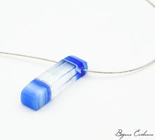 Load image into Gallery viewer, Abstract Line Pendant
