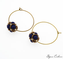 Load image into Gallery viewer, Bijoux-artisan-createur-atelier-art-france-histoire-bijoux-evidence-florence-buhler-Renaissance-Moyen-Age-Boucle-Oreille-perle-lapis-or
